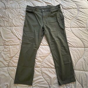 Duluth Trading Co Men's DuluthFlex Fire Hose Relaxed Fit 5-Pocket Pants